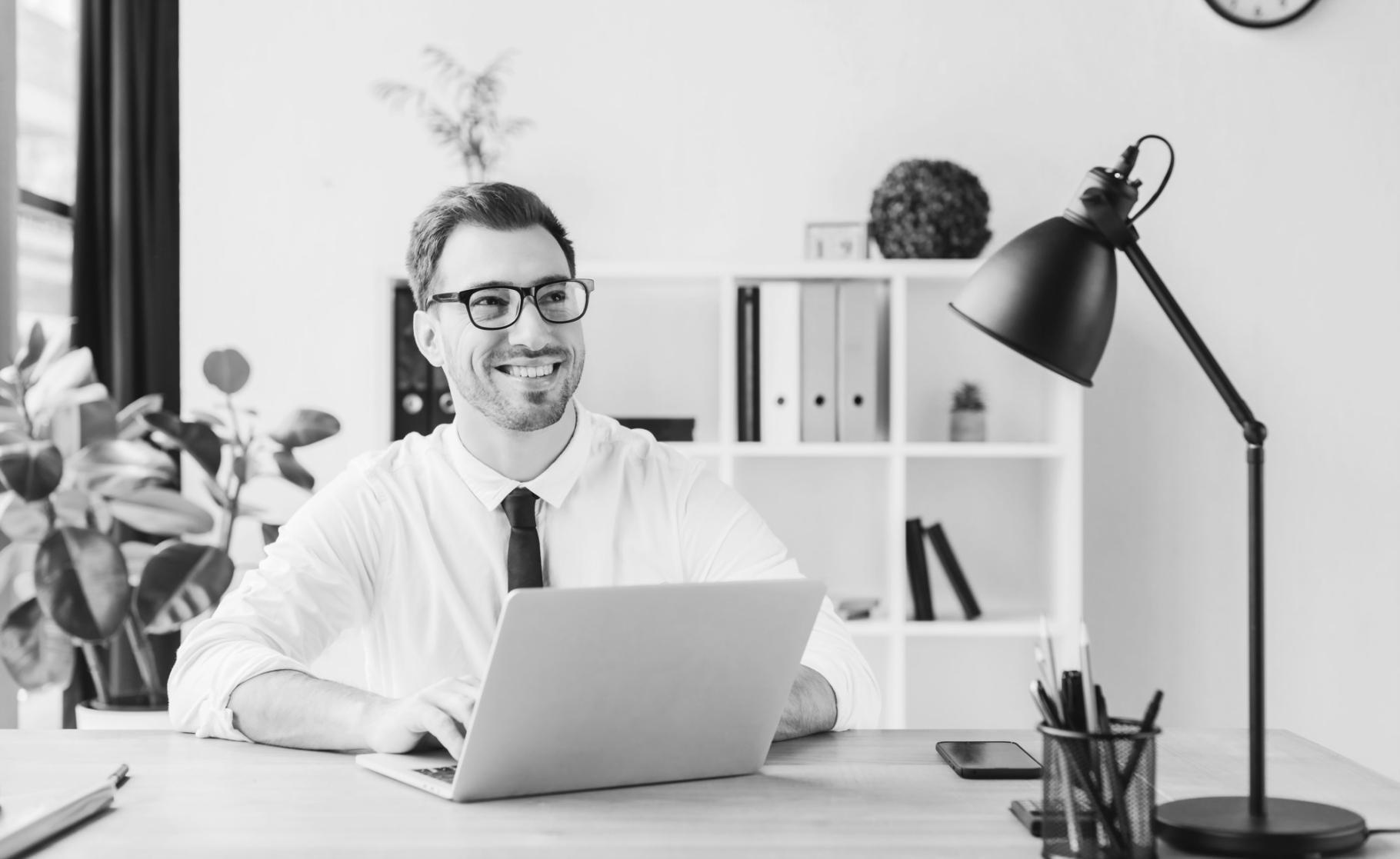 Anahtar kelime araştırma teknolojisi ve sistem gereksinimleri